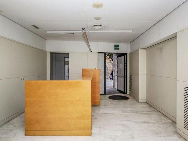 Local comercial en venta en calle Major, Sant Andreu de la Barca, de 123 m² 3 habitaciones por 159.000