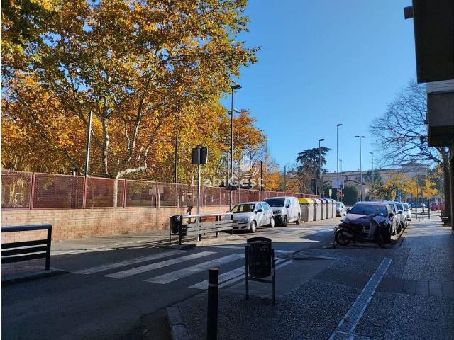 Local comercial en venta en calle Mare de Déu de la Salut, Girona, de 90 m² por 80.000