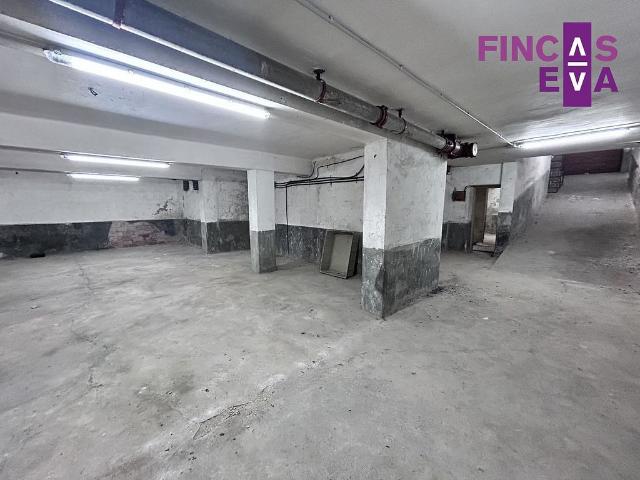 Local comercial en venta en calle Nou de la Rambla, Barcelona, de 252 m² por 220.000