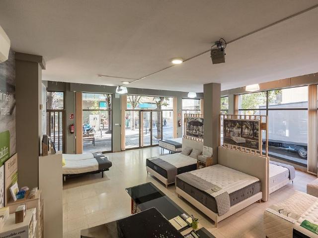 Local comercial en venta en calle Nou, Figueres, de 292 m² 1 habitación por 235.000