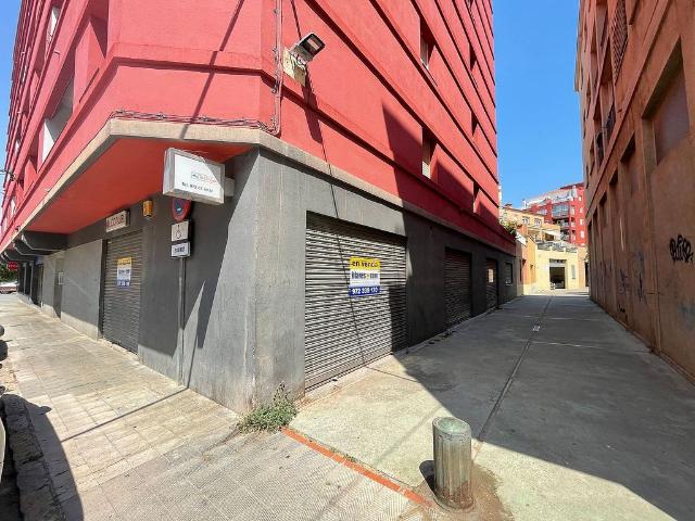Local comercial en venta en calle Núria, Figueres, de 273 m² 1 habitación por 150.000