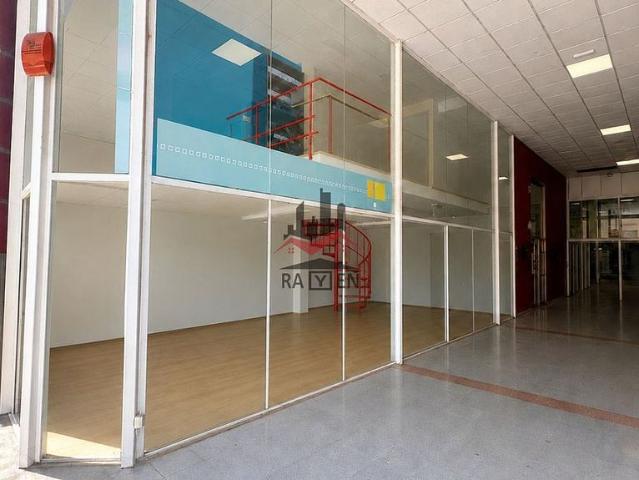 Local comercial en venta en calle Sant Llàtzer, Figueres, de 21 m² por 45.000