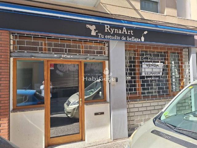 Local comercial en venta en calle Saragossa, Girona, de 43 m² por 85.000