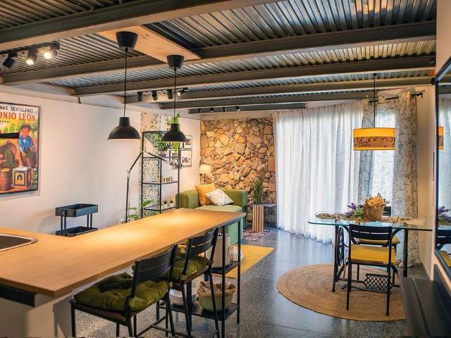 Local comercial en venta en calle Pont Major, Girona, de 50 m² 2 habitaciones por 105.000