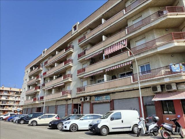 Local comercial en venta en calle Pablo Neruda, Blanes, de 528 m² 4 habitaciones por 178.000