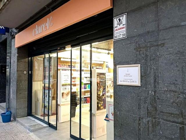 Local comercial en venta en calle Rocafort, Artés, de 285 m² 1 habitación por 325.000