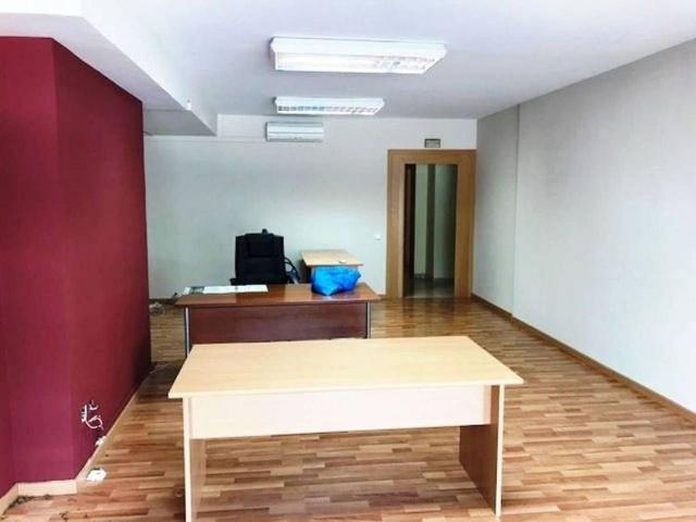 Local comercial en venta en calle República Argentina, Pineda de Mar, de 100 m² por 230.000