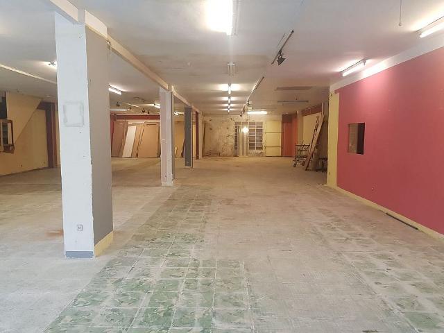 Local comercial en venta en calle Vell de Canovelles, Granollers, de 290 m² por 208.000