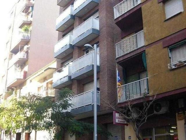 Local comercial en venta en calle Venus, Lleida, de 88 m² por 26.825
