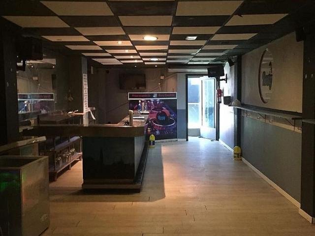 Local comercial en venta en Cambrils, de 150 m² 2 habitaciones por 325.000