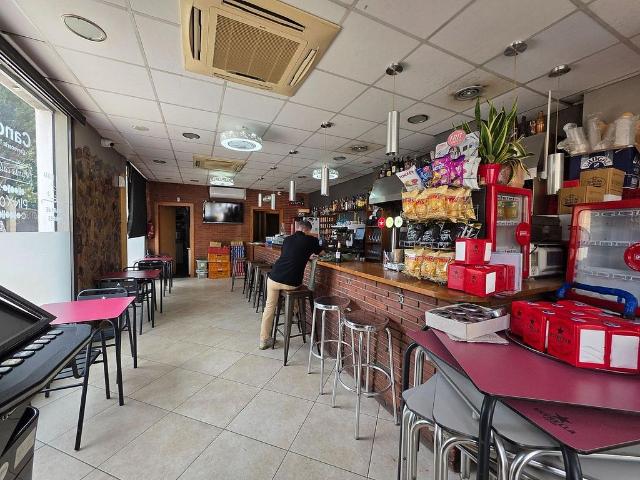Local comercial en venta en Cardedeu, de 69 m² por 175.000