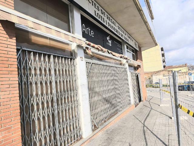 Local comercial en venta en carretera De Montcada, Terrassa, de 270 m² 1 habitación por 162.000
