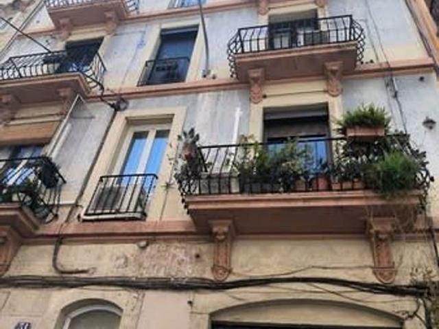 Local comercial en venta en carretera De la Bordeta, Barcelona, de 192 m² por 135.000
