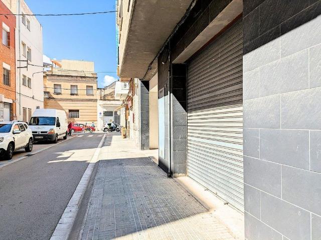 Local comercial en venta en Amposta, de 125 m² por 80.000