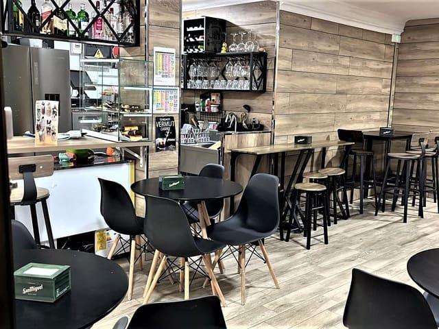 Local Comercial en venta en Antequera, Málaga