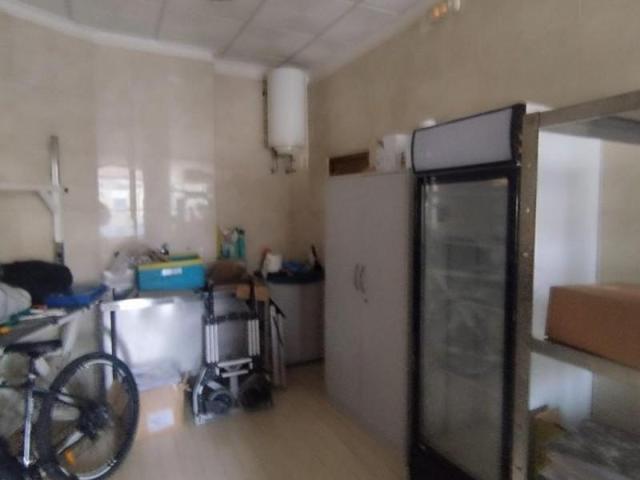 Local comercial en venta en Albacete, Calle Feria, 02004