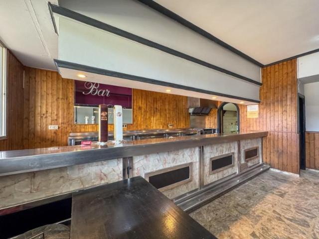 Local comercial en venta en Alberite, Alberite