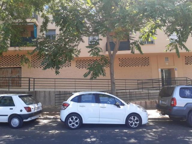 Local comercial en venta en Algeciras, San Bernabé