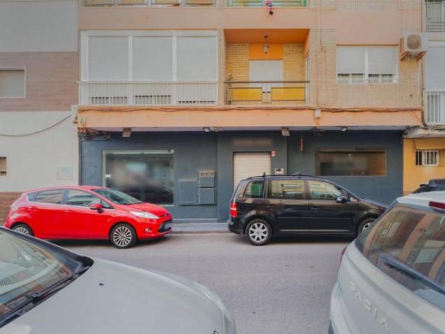 Local comercial en venta en Almería