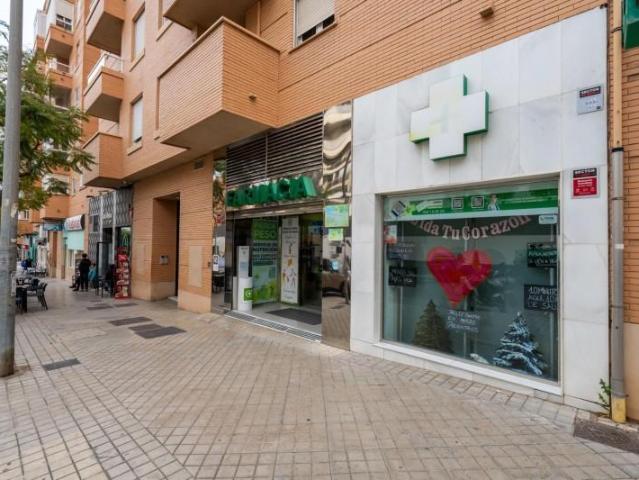 Local comercial en venta en Almería, Alcampo