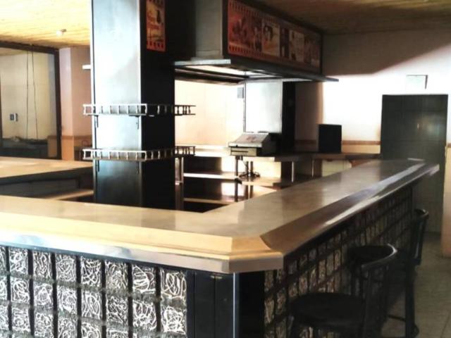 Local Comercial en Venta en Almería Capital