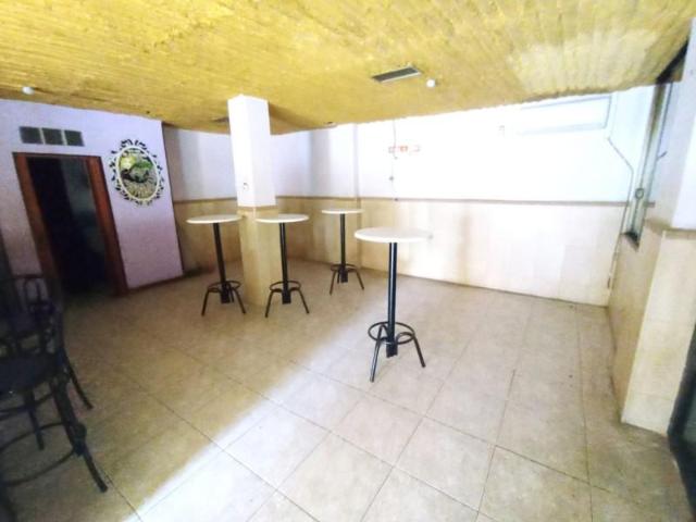 Local comercial en venta en Almería, Centro Avda. Sta. Isabel
