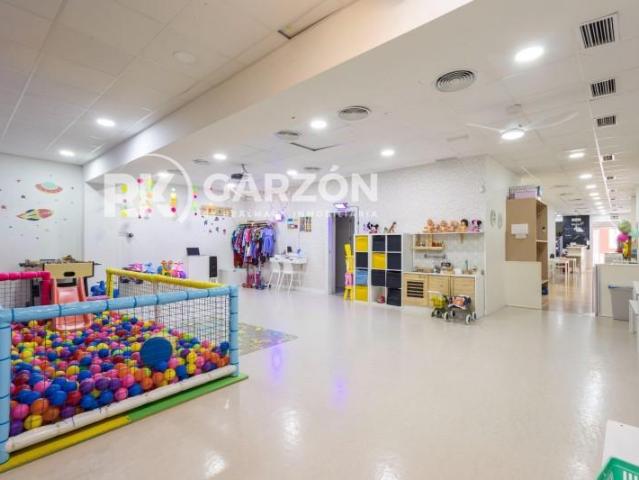 Local comercial en venta en Almería, Federico garcia lorca