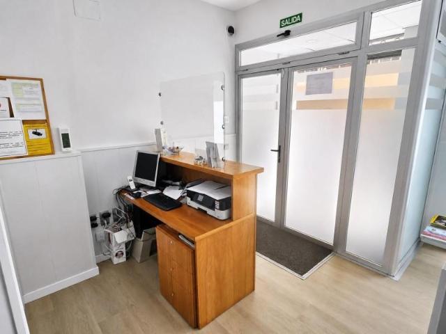 Local comercial en venta en Almería, Los angeles