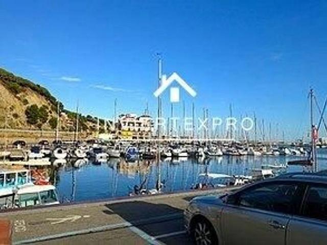 Local comercial en venta en Arenys de Mar, de 55 m² por 75.000