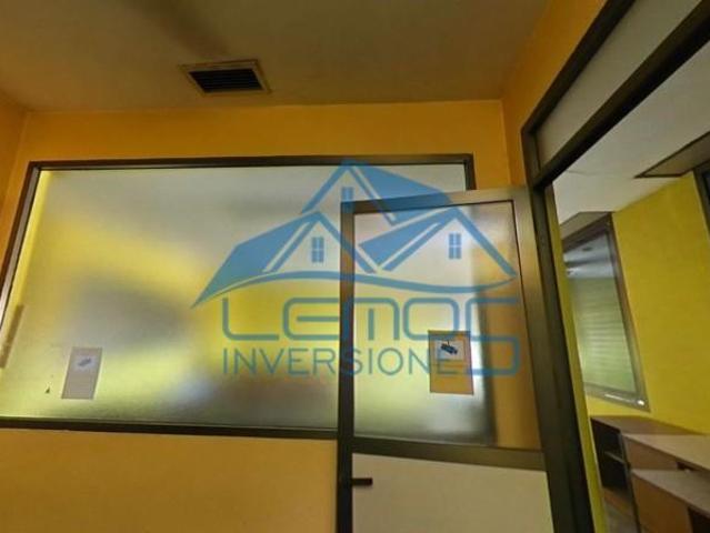 Local comercial en venta en Armunia, Avenida de Antibióticos, 24009