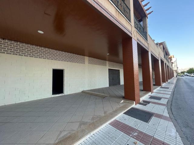 ¡Local Comercial en Venta en Atarfe! Espacio para Adaptarlo a tu Medida