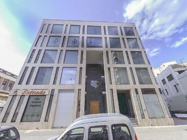 Local comercial en venta en avenida Alcalde Palau, Amposta, de 98 m² por 75.000