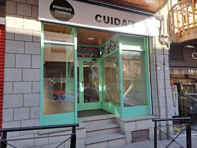 Local comercial en venta en avenida Coronel Molera, Puigcerdà, de 65 m² 2 habitaciones por 140.000