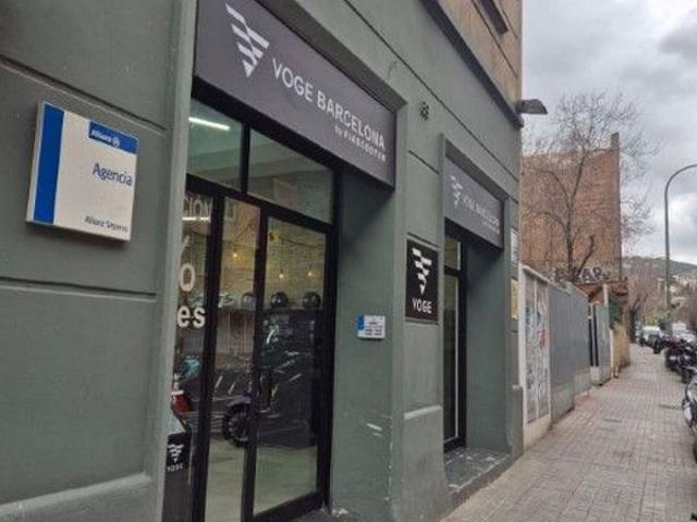 Local comercial en venta en avenida De Vallcarca, Barcelona, de 116 m² 1 habitación por 214.000