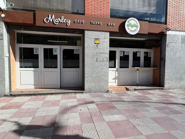 Local comercial en venta en avenida De Vidreres, Lloret de Mar, de 156 m² 6 habitaciones por 425.000