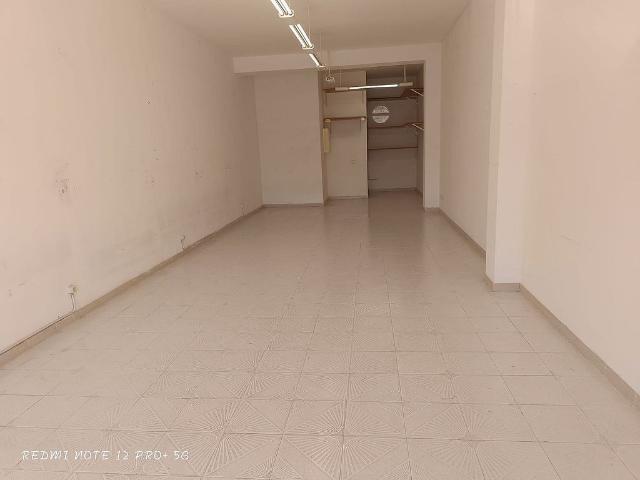 Local comercial en venta en avenida De Barcelona, Cunit, de 47 m² 1 habitación por 130.000