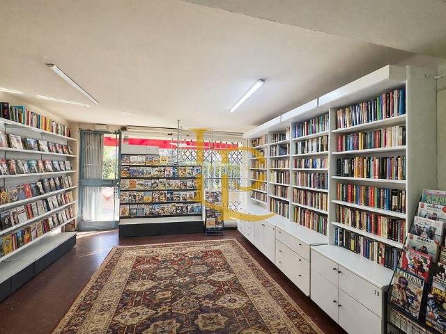 Local comercial en venta en avenida De Can Cabanyes, Rubí, de 61 m² 4 habitaciones por 70.000