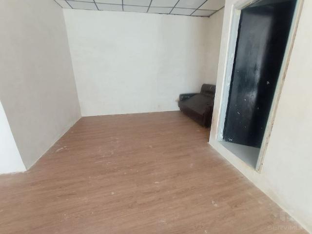 Local comercial en venta en avenida De L'estadi, Vic, de 34 m² por 39.000
