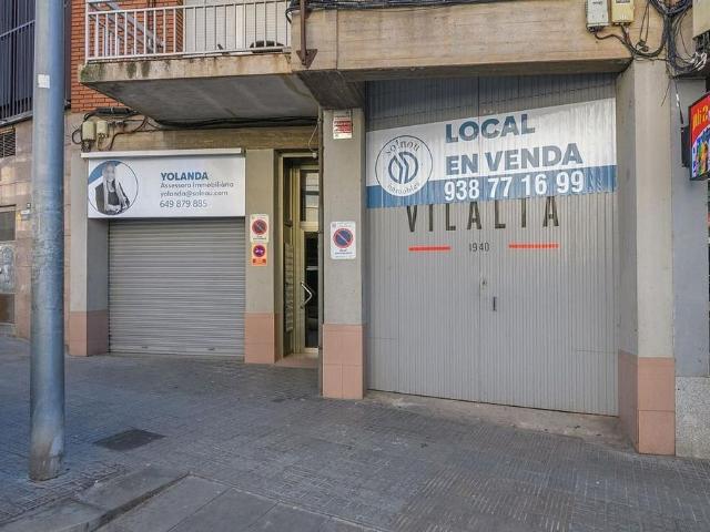Local comercial en venta en avenida De Les Bases de Manresa, Manresa, de 350 m² por 299.000