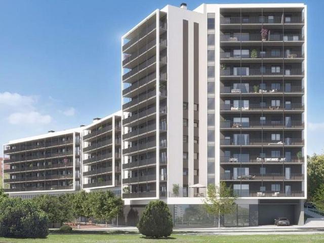 Local comercial en venta en avenida De Lloreda, Badalona, de 220 m² por 470.000