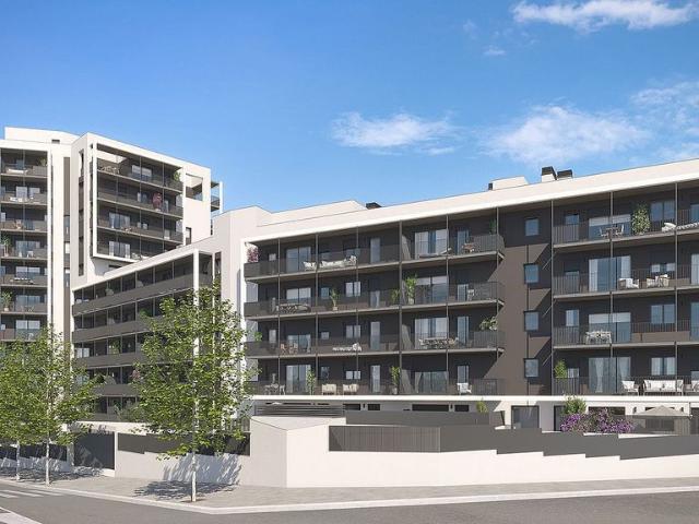 Local comercial en venta en avenida De Lloreda, Badalona, de 220 m² 1 habitación por 470.000