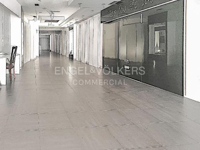 Local comercial en venta en avenida De Ramón y Cajal, Tarragona, de 965 m² por 660.000