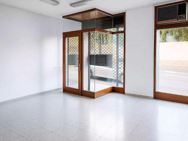 Local comercial en venta en avenida De Salvador Dalí i Domènech, Figueres, de 92 m² 1 habitación por 75.000