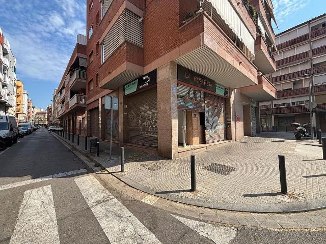 Local comercial en venta en avenida Del Carrilet, Hospitalet de Llobregat, L´, de 210 m² 2 habitaciones por 177.000