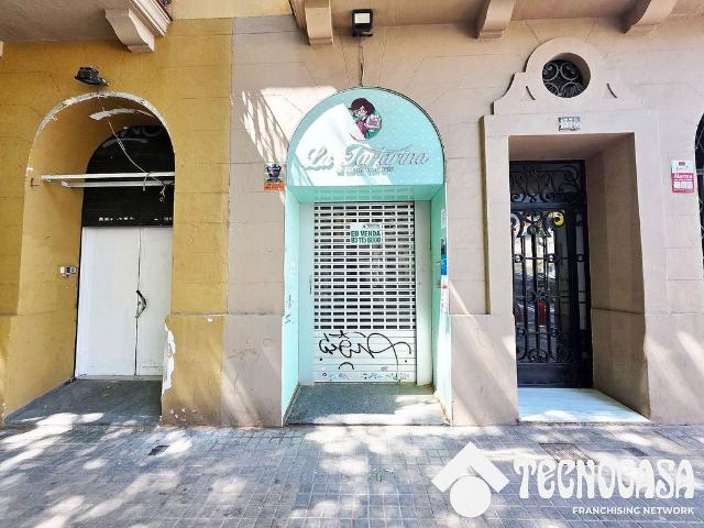 Local comercial en venta en avenida Entença Roma, Barcelona, de 150 m² 4 habitaciones por 250.000