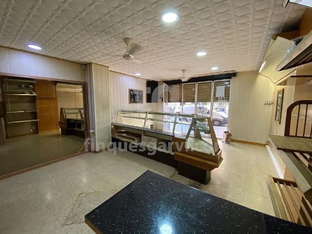 Local comercial en venta en avenida Nord, Hospitalet de Llobregat, L´, de 80 m² por 85.000