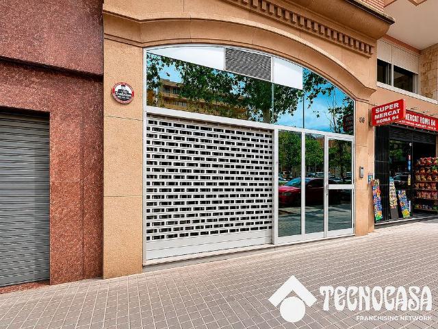 Local comercial en venta en avenida Roma Rocafort, Barcelona, de 227 m² 4 habitaciones por 230.000