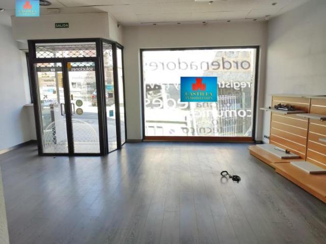 Local comercial en venta en Ávila, 05003