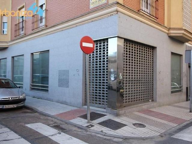 Local comercial en venta en Badajoz, Valdepasillas