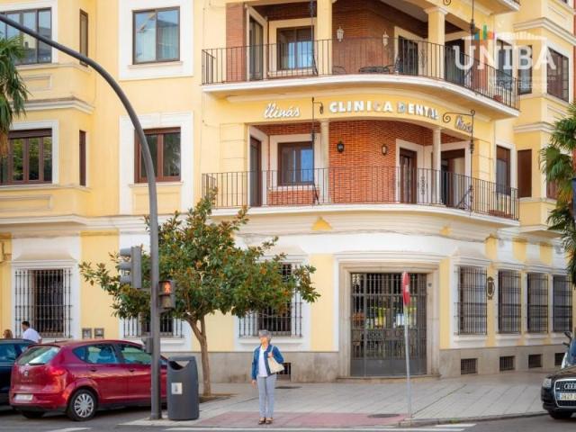 Local comercial en venta en Badajoz, Sta. Marina